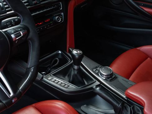 Used 2015 BMW M4 Coupe 2D image 10