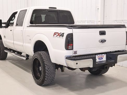 Used 2016 Ford F250 Lariat w/ Lariat Ultimate Package image 7