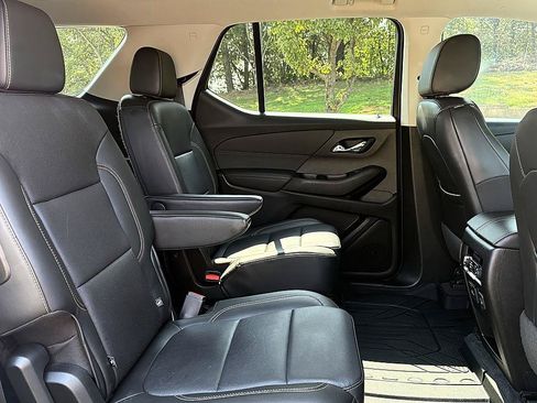 Used 2020 Chevrolet Traverse Premier w/ Redline Edition FWD image 12