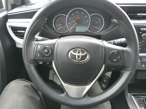 Used 2016 Toyota Corolla LE image 19