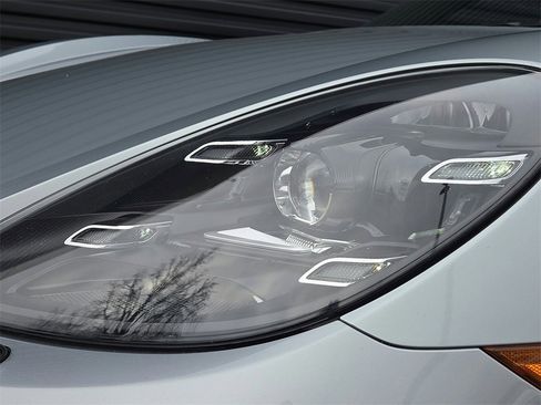 Used 2021 Porsche 718 Cayman GT4 image 20