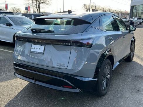 Used 2024 Nissan Ariya AWD image 8