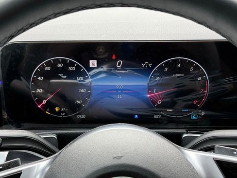 New 2026 Mercedes-Benz GLB 250 image 12