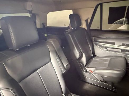 Used 2022 Ford Expedition XLT image 50