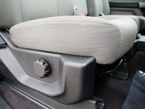 Used 2016 Ford F150 XLT AWD/4WD image 45