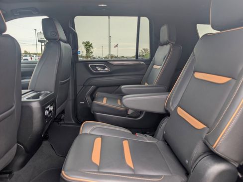 Used 2023 GMC Yukon XL AT4 w/ AT4 Premium Plus Package AWD/4WD image 31