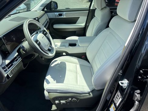 New 2025 Hyundai Santa Fe Calligraphy image 9