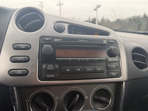 Used 2007 Toyota Matrix image 17