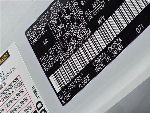 Certified 2025 Toyota 4Runner TRD Off-Road image 24