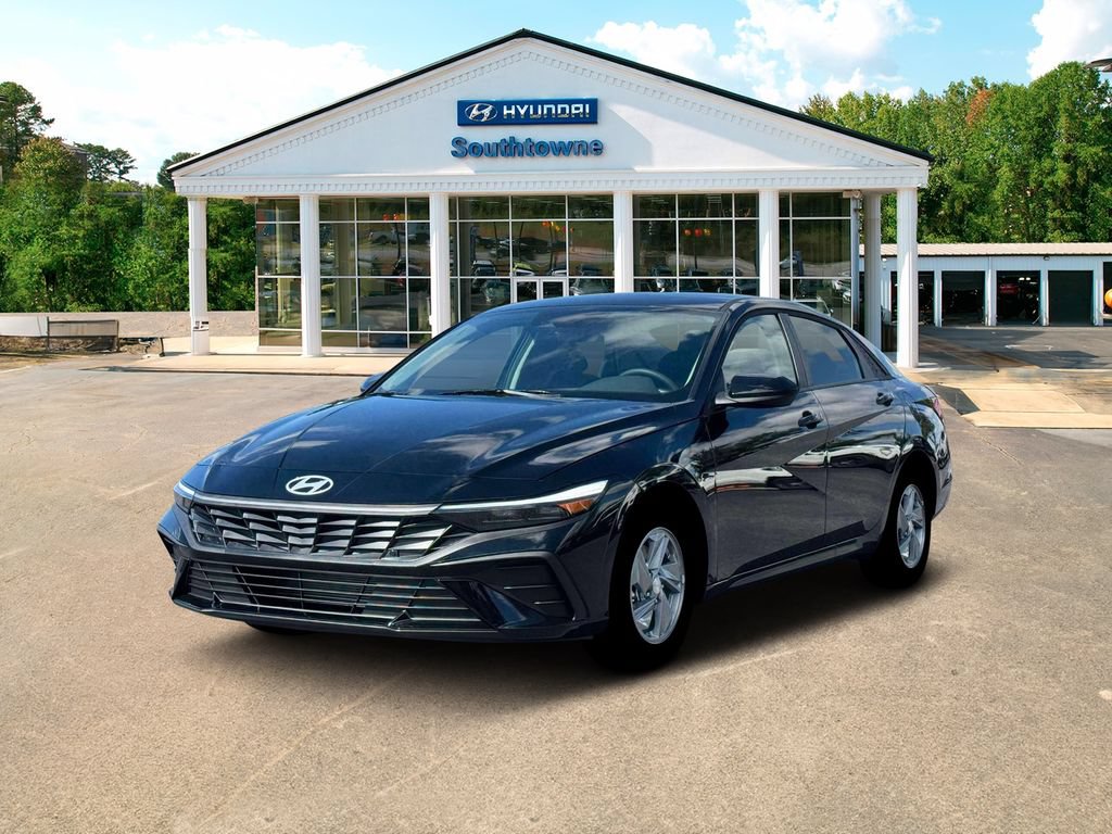 New 2026 Hyundai Elantra SE FWD image 1