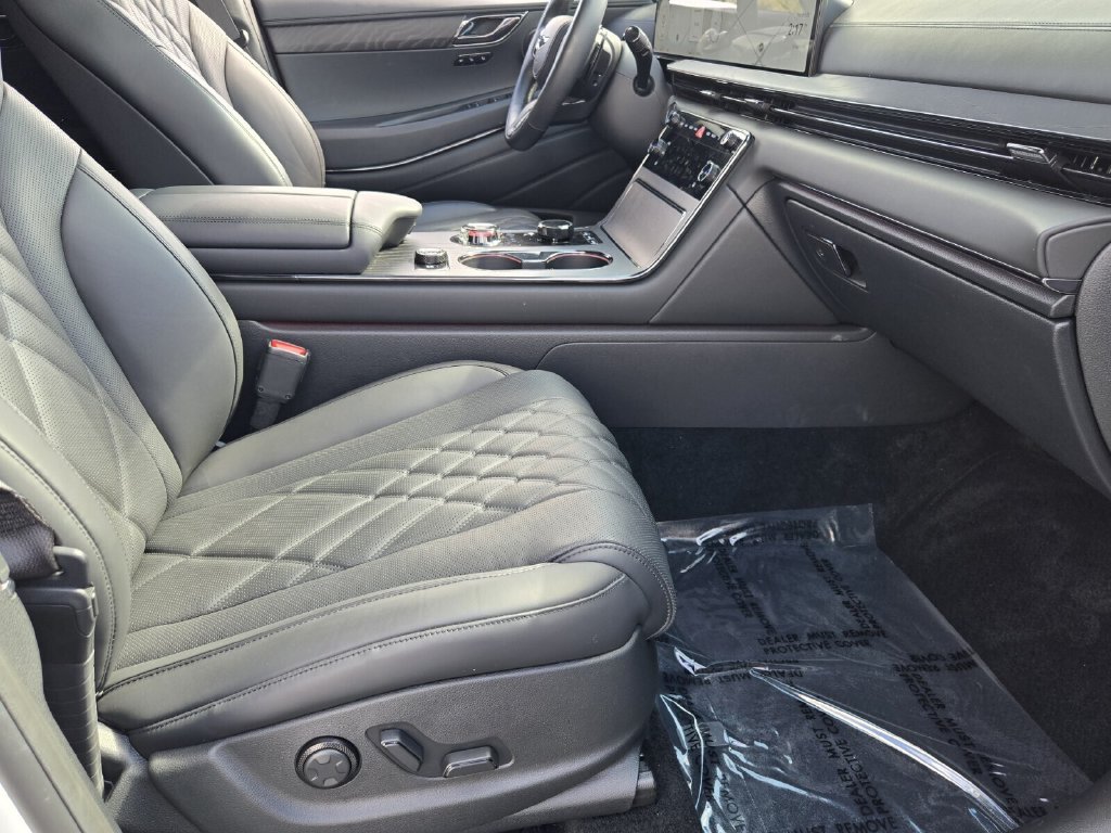 Certified 2026 Genesis GV80 3.5T Prestige AWD/4WD image 16