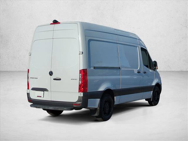 Used 2023 Mercedes-Benz Sprinter 2500 image 5