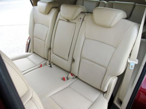 Used 2010 Subaru Tribeca Limited image 28