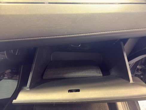 Used 2017 Honda HR-V LX image 24