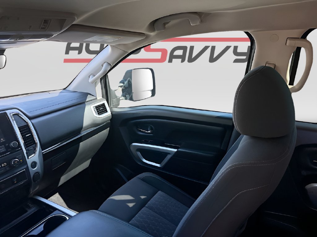 Used 2024 Nissan Titan SV w/ SV Convenience Package RWD image 23