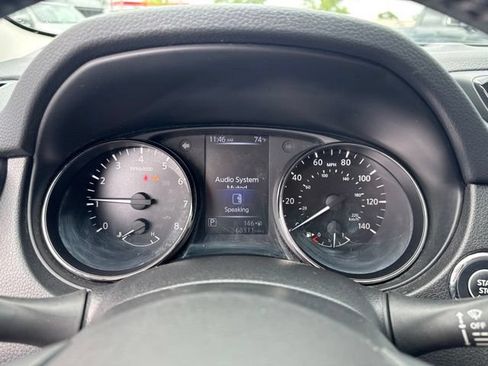 Used 2017 Nissan Rogue Sport SV w/ SV All-Weather Package AWD/4WD image 15