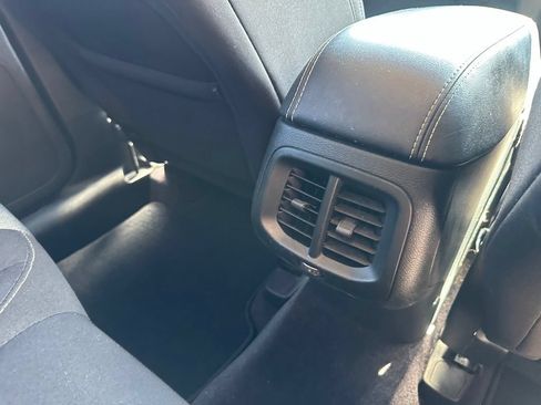 Used 2016 Jeep Cherokee Sport FWD image 31