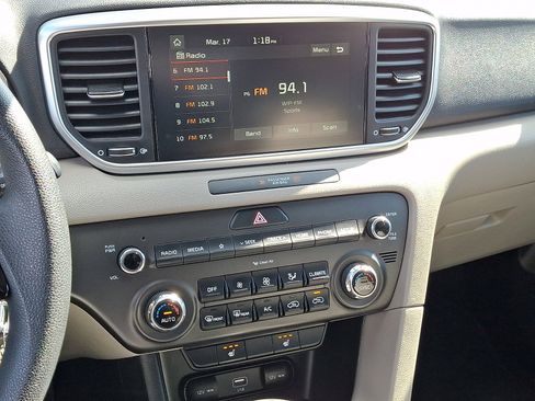 Used 2020 Kia Sportage LX w/ LX Popular Package image 19