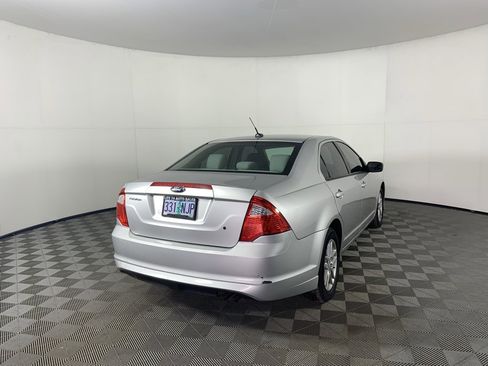 Used 2011 Ford Fusion S image 3