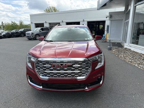 Used 2023 GMC Terrain Denali w/ Denali Premium Package AWD/4WD image 7
