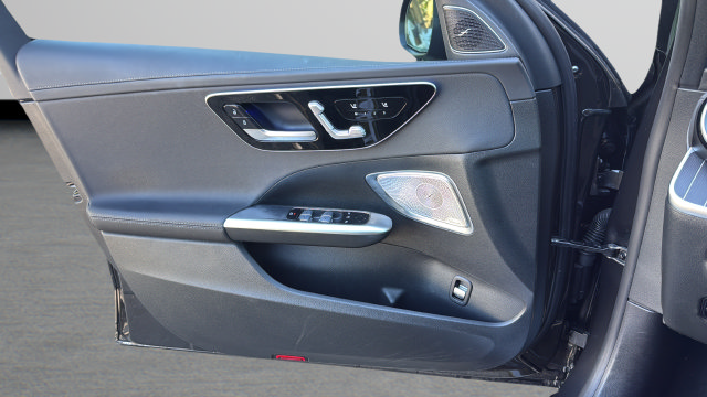 Used 2023 Mercedes-Benz C 300 Sedan image 11