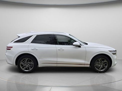 Certified 2023 Genesis GV70 2.5T Advanced w/ Advanced Package image 5