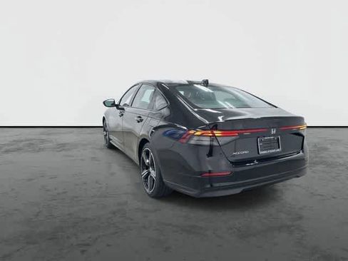 Used 2026 Honda Accord SE image 2