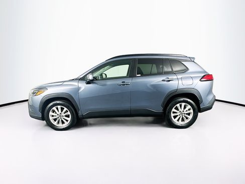 Used 2022 Toyota Corolla Cross LE FWD image 4