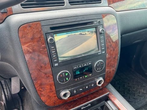 Used 2007 Chevrolet Tahoe LTZ w/ LTZ Preferred Equipment Group AWD/4WD image 23