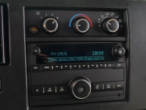 Used 2024 Chevrolet Express 3500 w/ Power Convenience Package RWD image 16