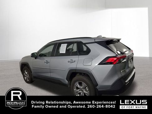Used 2025 Toyota RAV4 XLE image 9