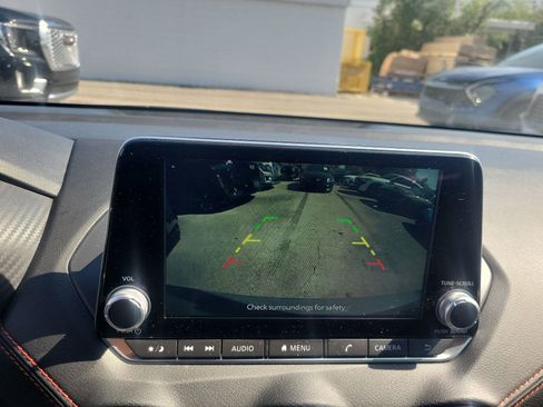 Used 2024 Nissan Sentra SR FWD image 31