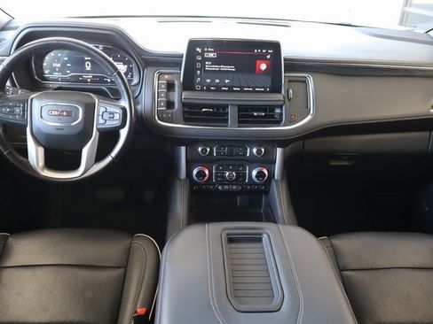 Used 2023 GMC Yukon XL SLT image 21