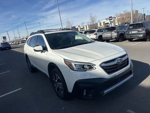 Used 2021 Subaru Outback Limited image 3