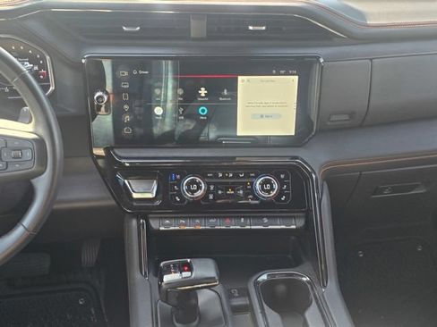 Used 2024 GMC Sierra 1500 AT4 w/ Technology Package AWD/4WD image 16