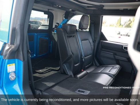 Used 2025 Ford Bronco Badlands image 13