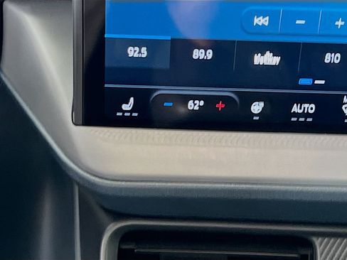 New 2025 Ford Maverick XLT w/ XLT Luxury Package image 23