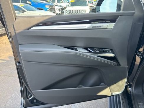 Used 2025 Cadillac Escalade Sport w/ Touring Package AWD/4WD image 7