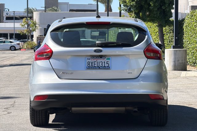 Used 2016 Ford Focus SE FWD image 5