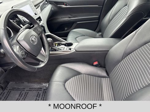 Used 2023 Toyota Camry SE w/ Convenience Package image 9