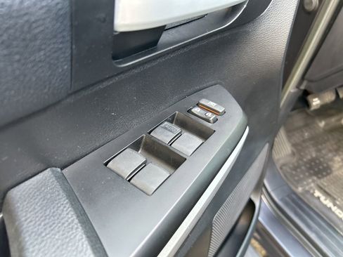 Used 2017 Toyota Tundra SR5 image 37