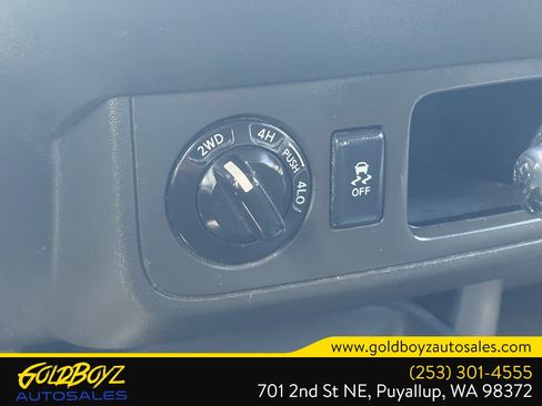 Used 2013 Nissan Xterra S AWD/4WD image 31