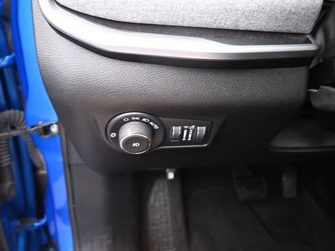 Used 2024 Jeep Compass Latitude AWD/4WD image 29