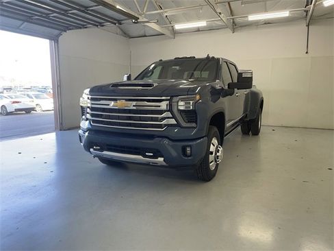 New 2026 Chevrolet Silverado 3500 High Country w/ High Country Premium Package image 5