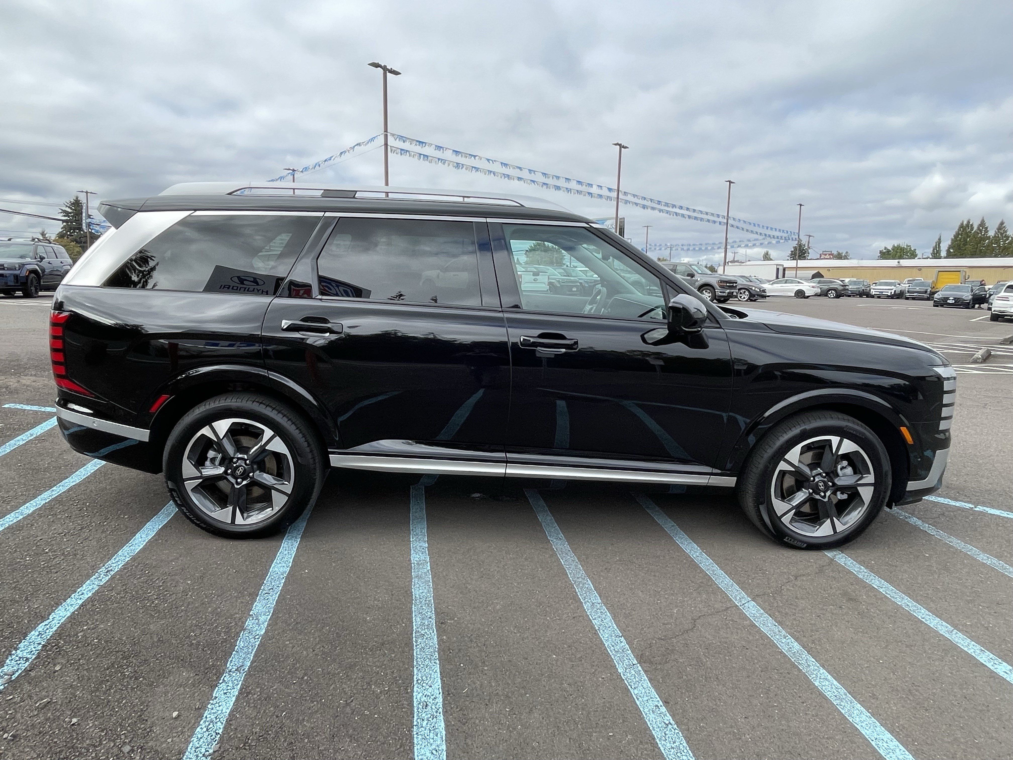 Certified 2026 Hyundai Palisade Limited AWD/4WD image 6