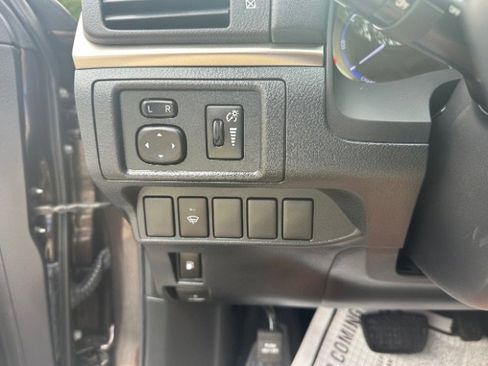 Used 2015 Lexus CT 200h w/ Seat Comfort Package image 25