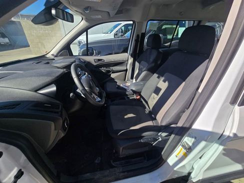 Used 2022 Ford Transit Connect XL image 9