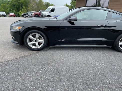 Used 2015 Ford Mustang Coupe RWD image 2