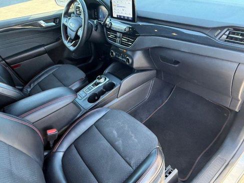 Used 2023 Ford Escape ST-Line image 12