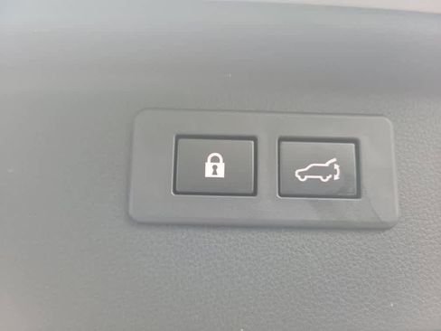 Used 2022 Subaru Forester Touring image 37